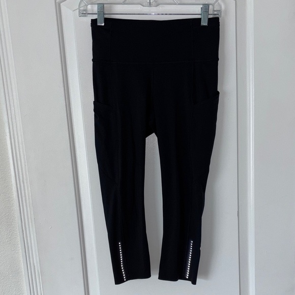Lululemon Fast & Free Crop II *Nulux 19"
Black 6 - Picture 1 of 12